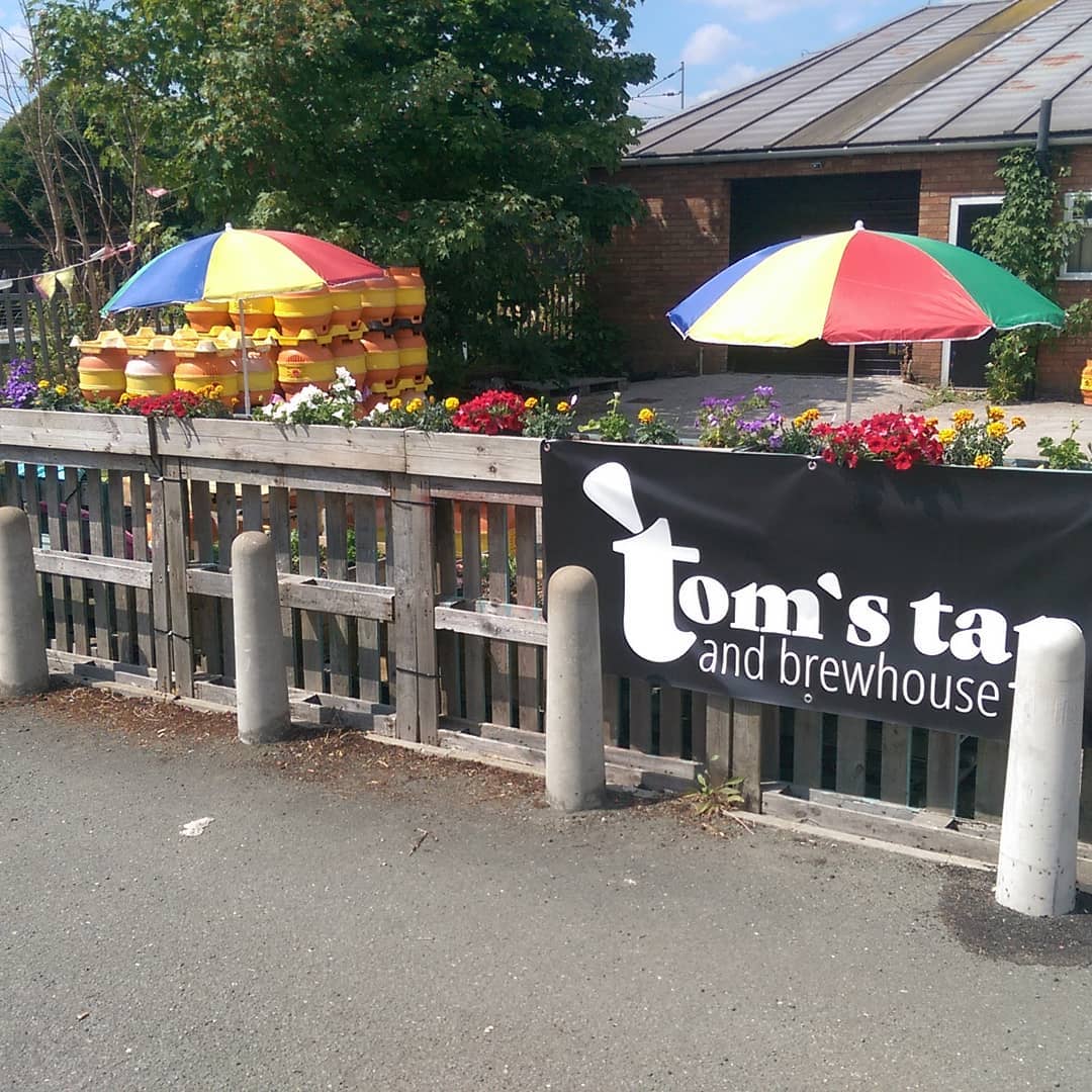 Tom's Tap and Brewhouse