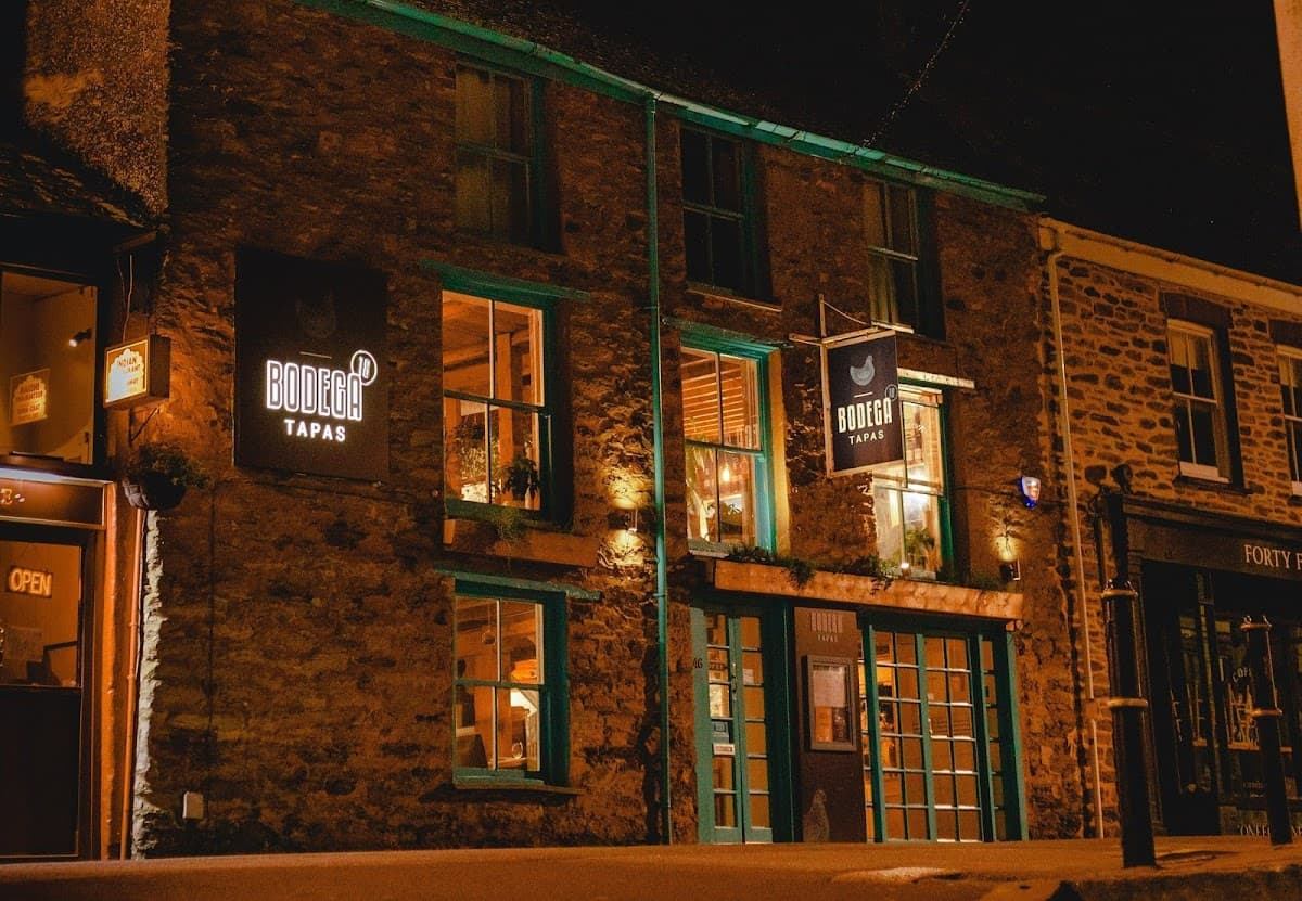 Bodega 18 Falmouth