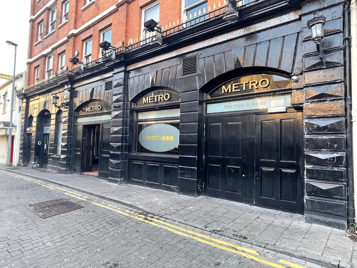 Metro Bar