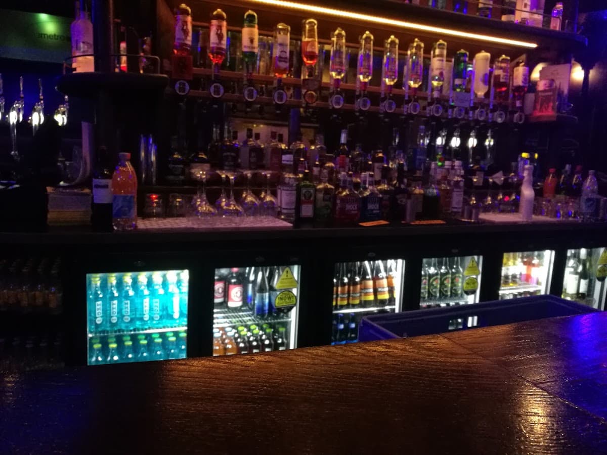 Metro Bar