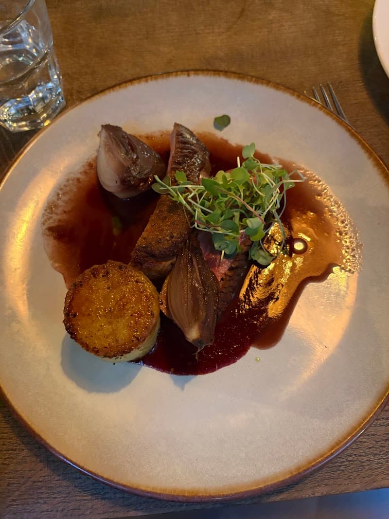 Queens Wine Bar and Bistro