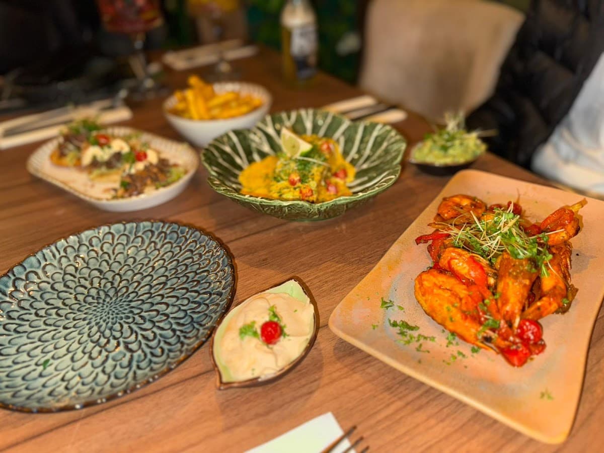 Mexicanos Tapas & Cocktails