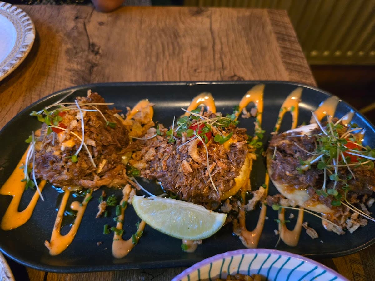 Mexicanos Tapas & Cocktails