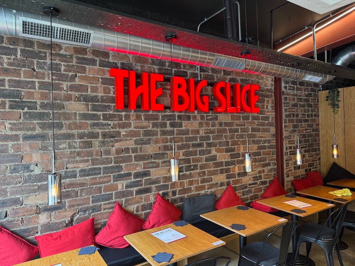 The Big Slice Pizzeria