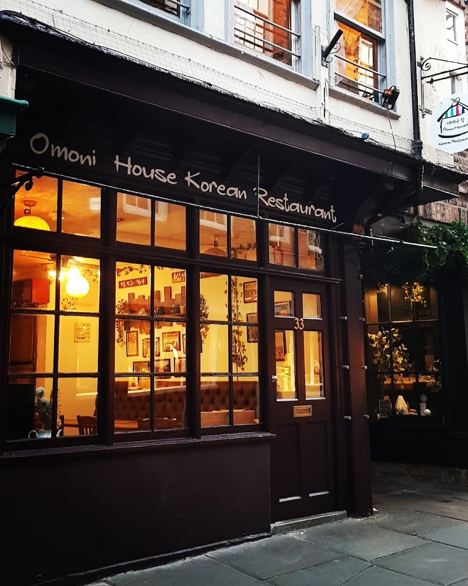 Omoni house