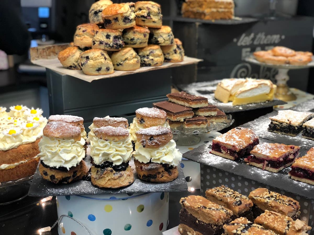 Waterhead Coffee Shop