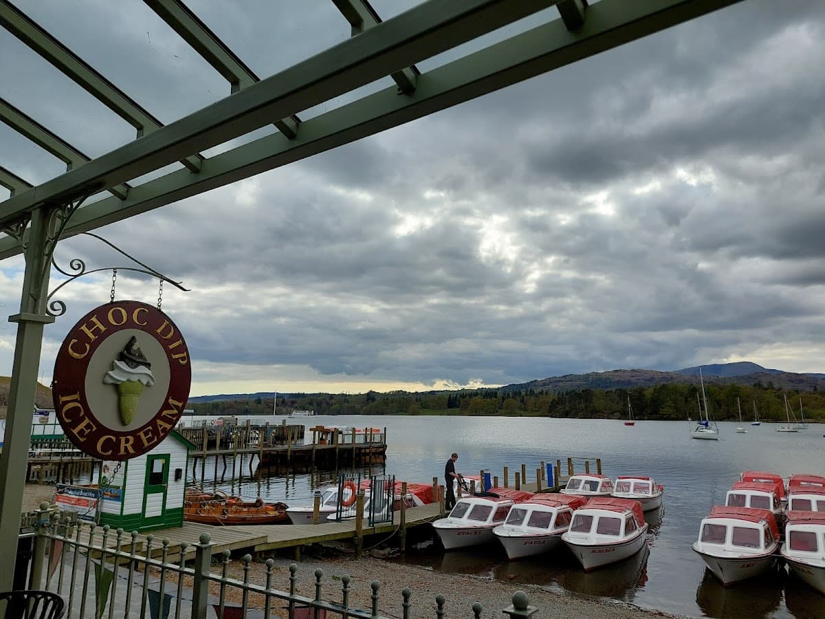 Waterhead Coffee Shop