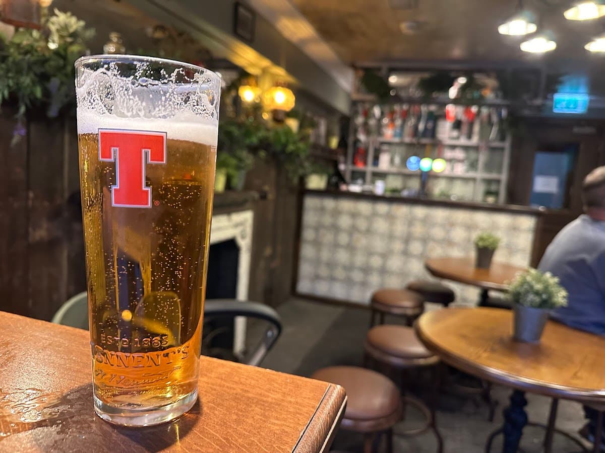 The Wee Pub - The Smallest Pub in Scotland