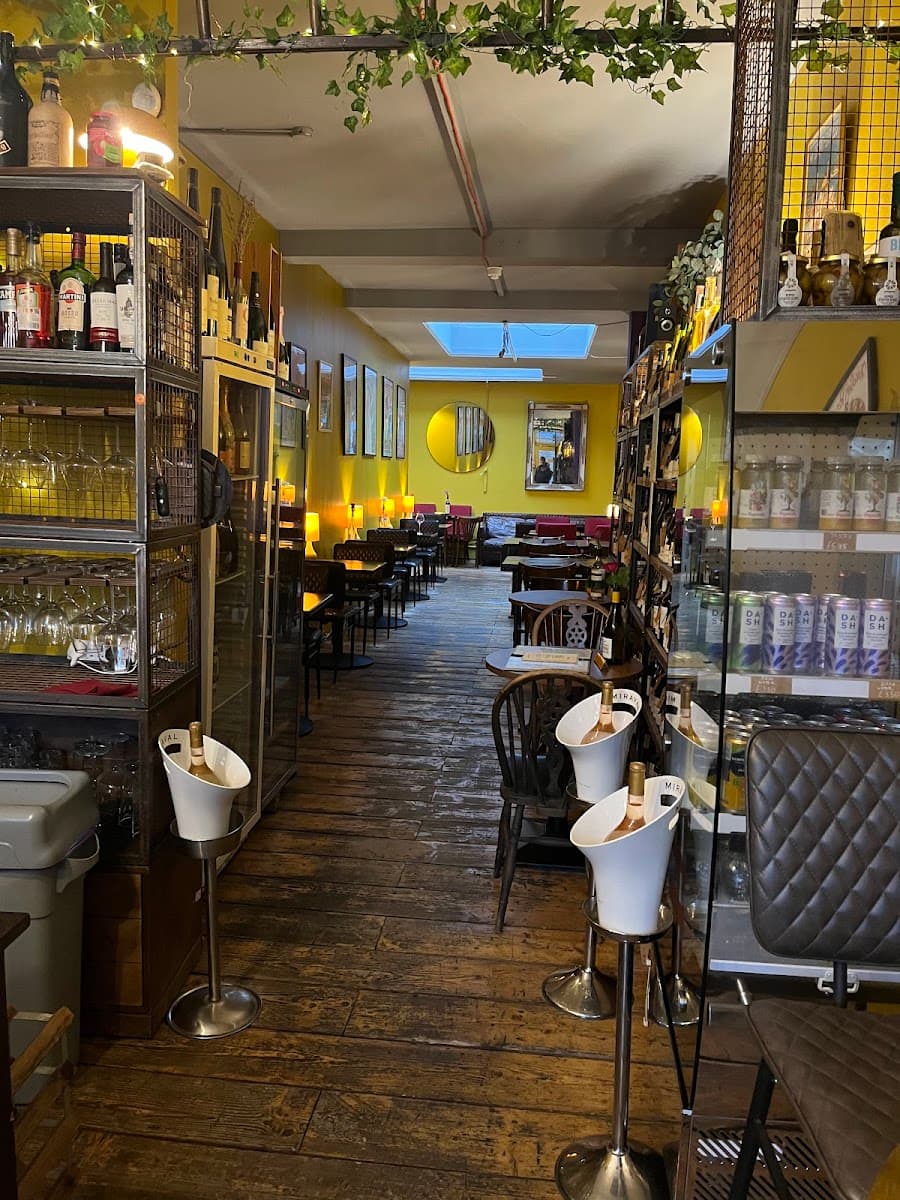 Amelie's Wine House