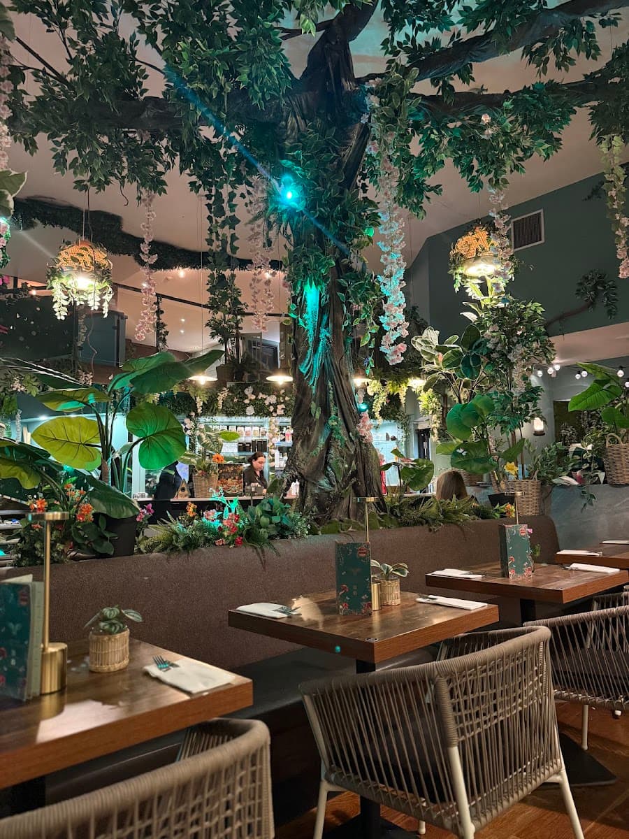 Restaurant At The Woods