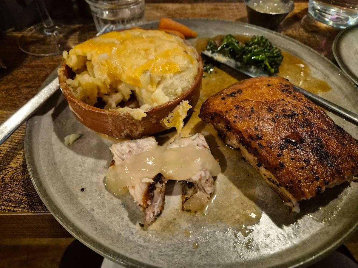 Restaurant At The Woods
