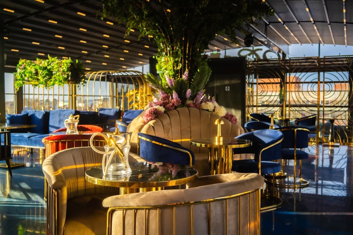 Unique Lounge Bar