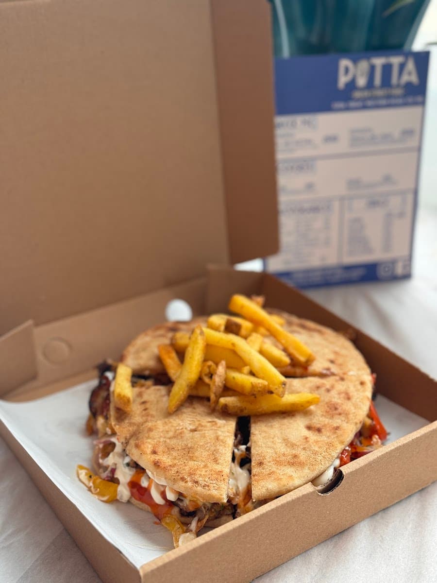 PITTA “Greek Street Food”