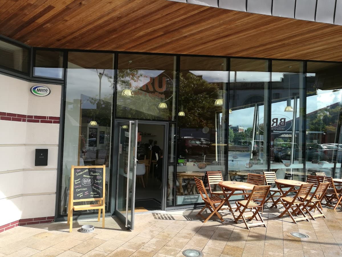 BROO Cafe & Coffee