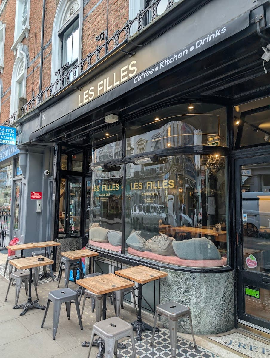 Les Filles Cafe Lancaster Gate