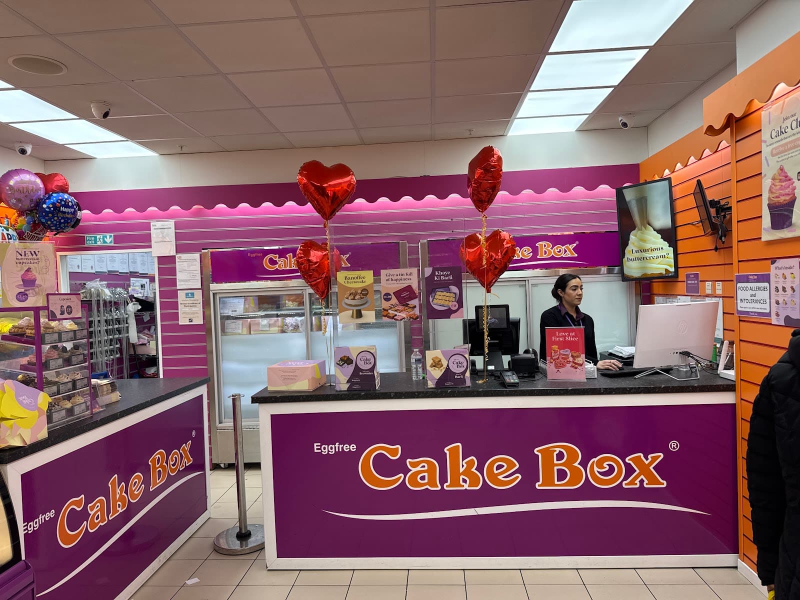 Cake Box Luton Mall