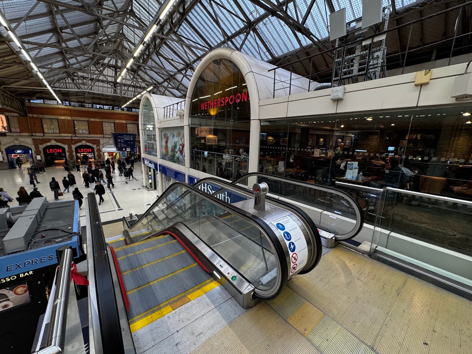 Wetherspoons (Victoria Station)