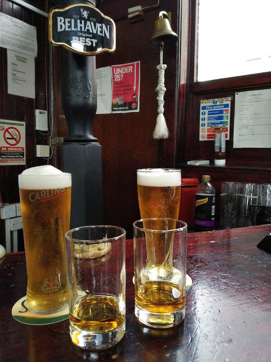 Swanny's Bar