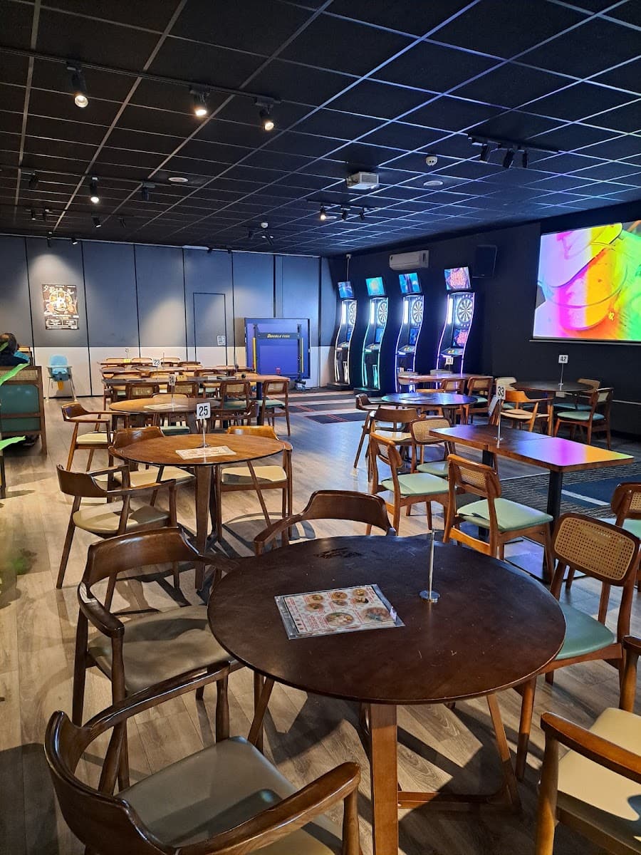 Club 200