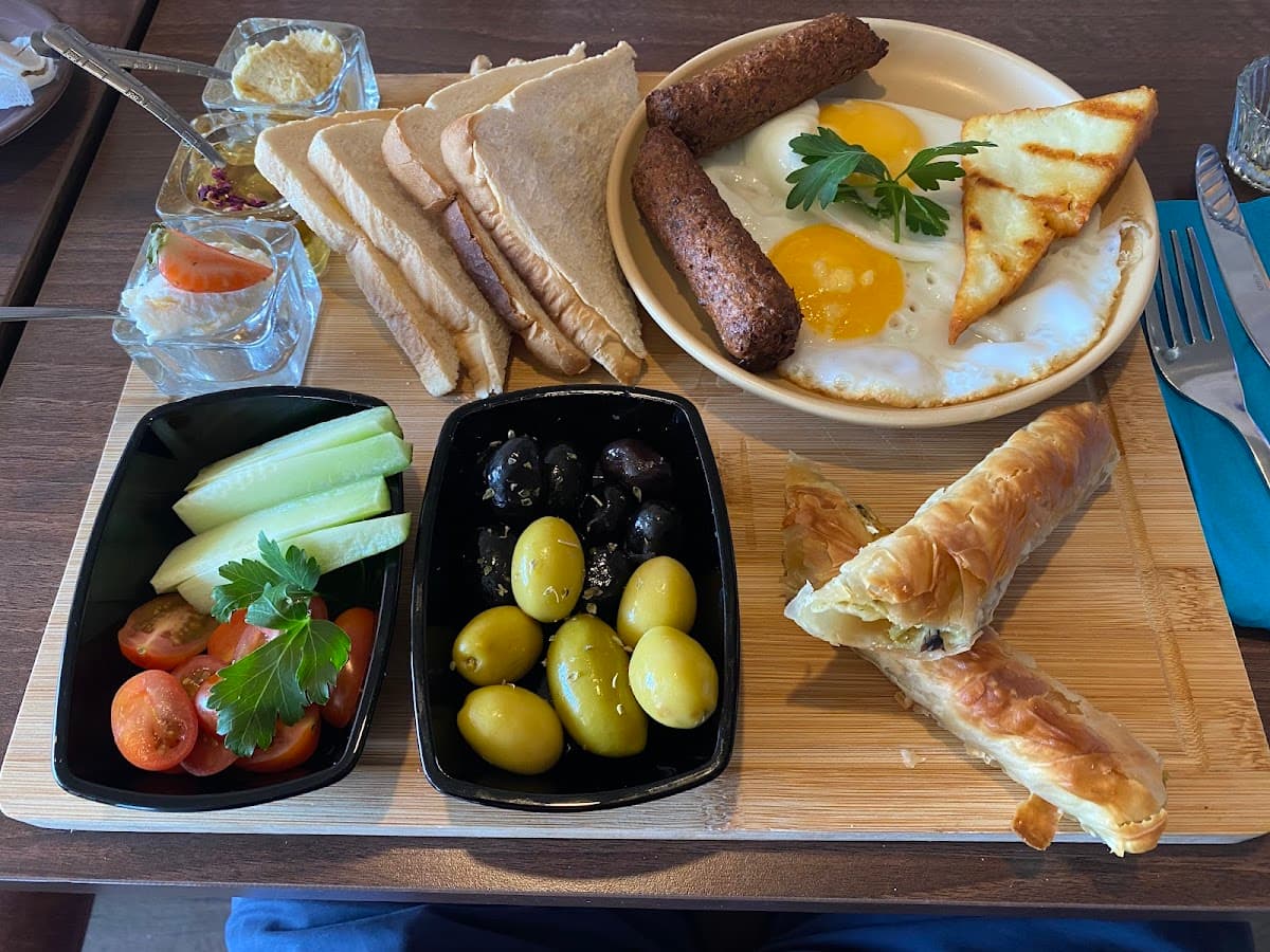 Cafe Yakamoz