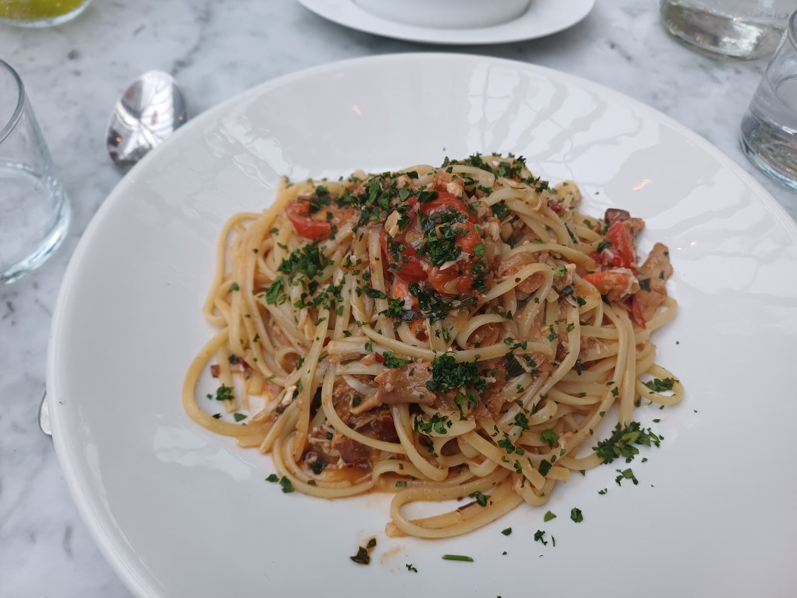 Gees Restaurant & Bar