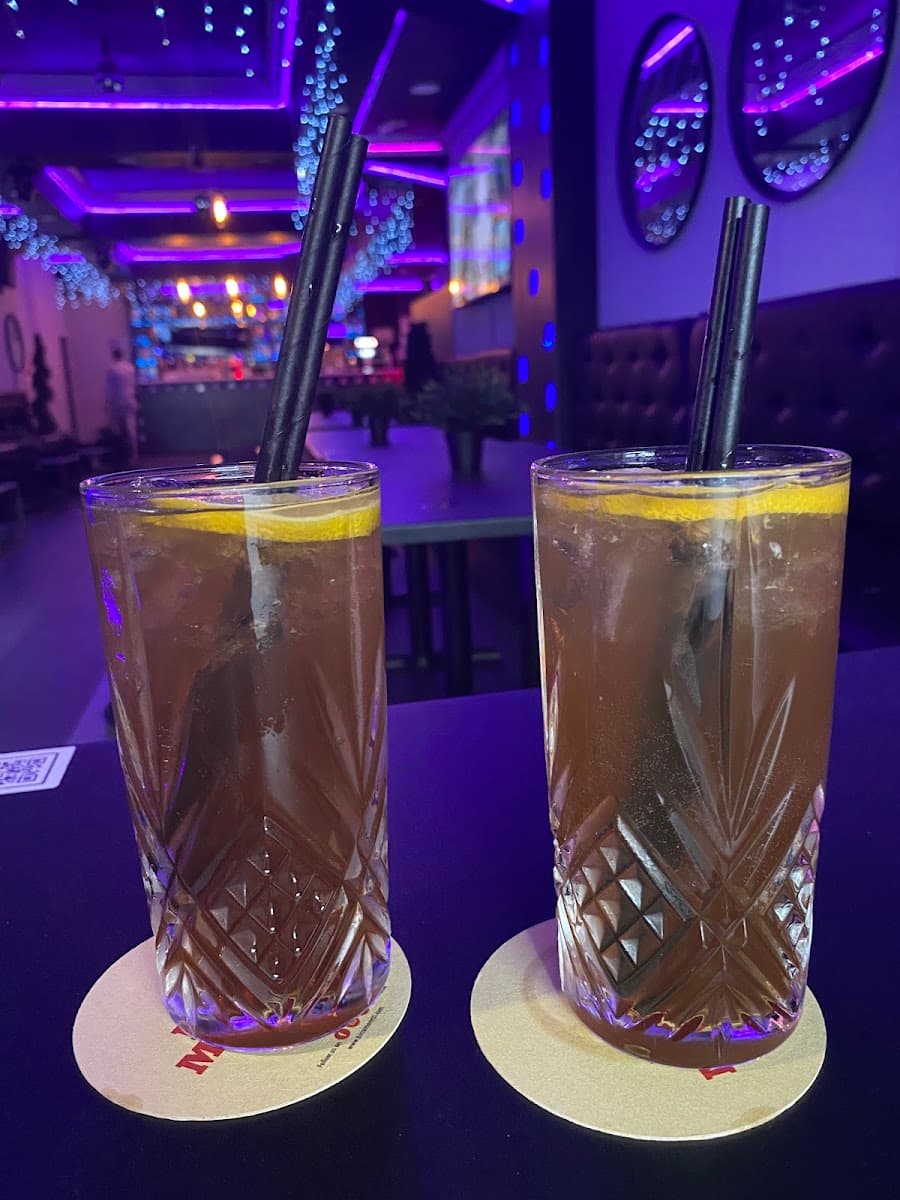 Deco Bar & Lounge