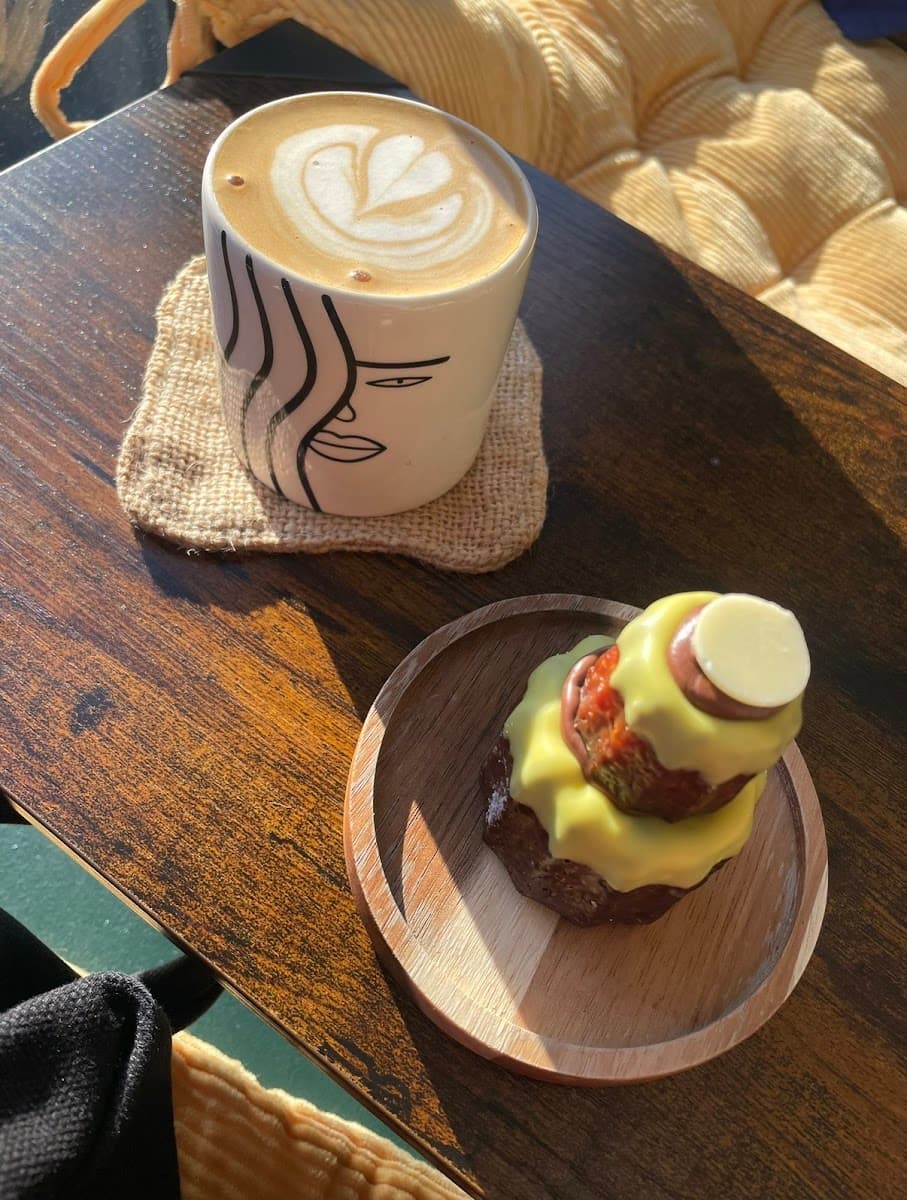 HARÜ Coffee(check updates for days off)