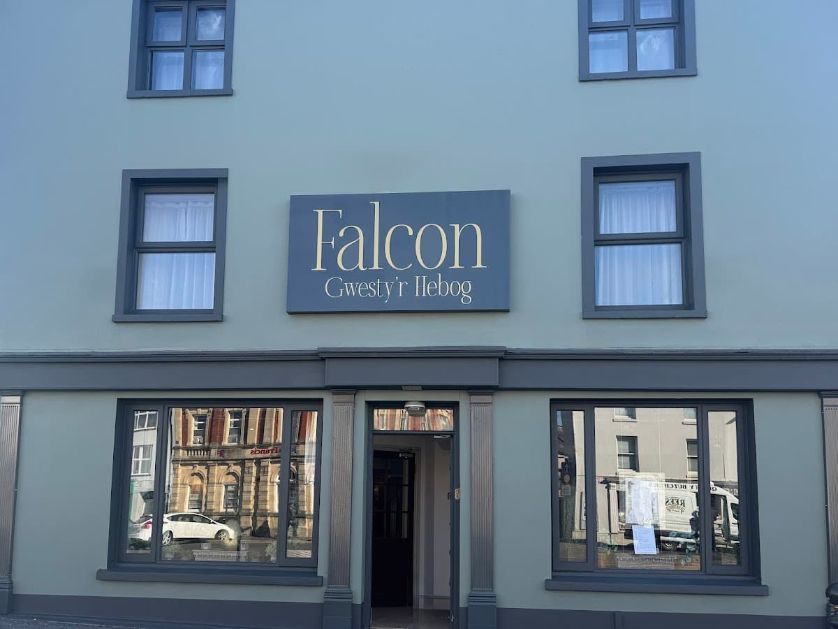 Falcon Hotel