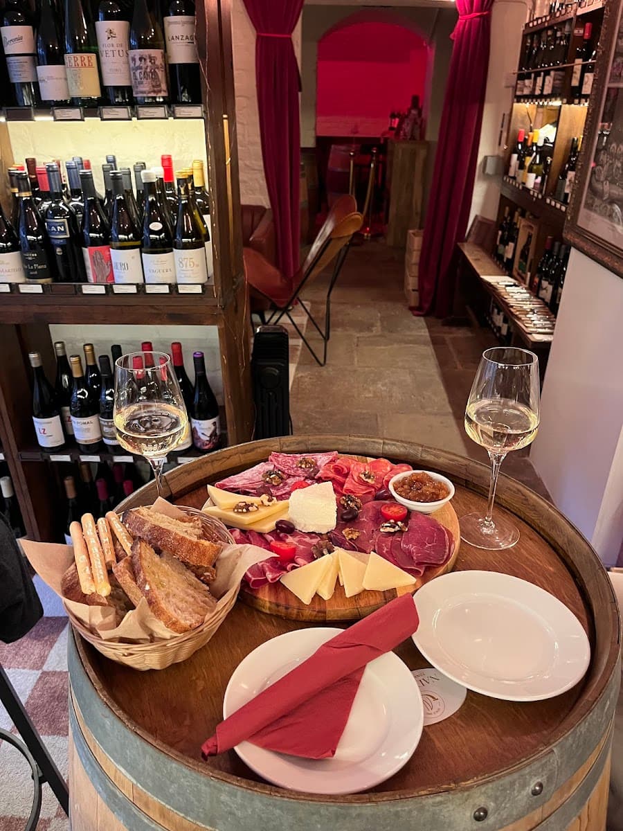 Courtyard Wine Cellars