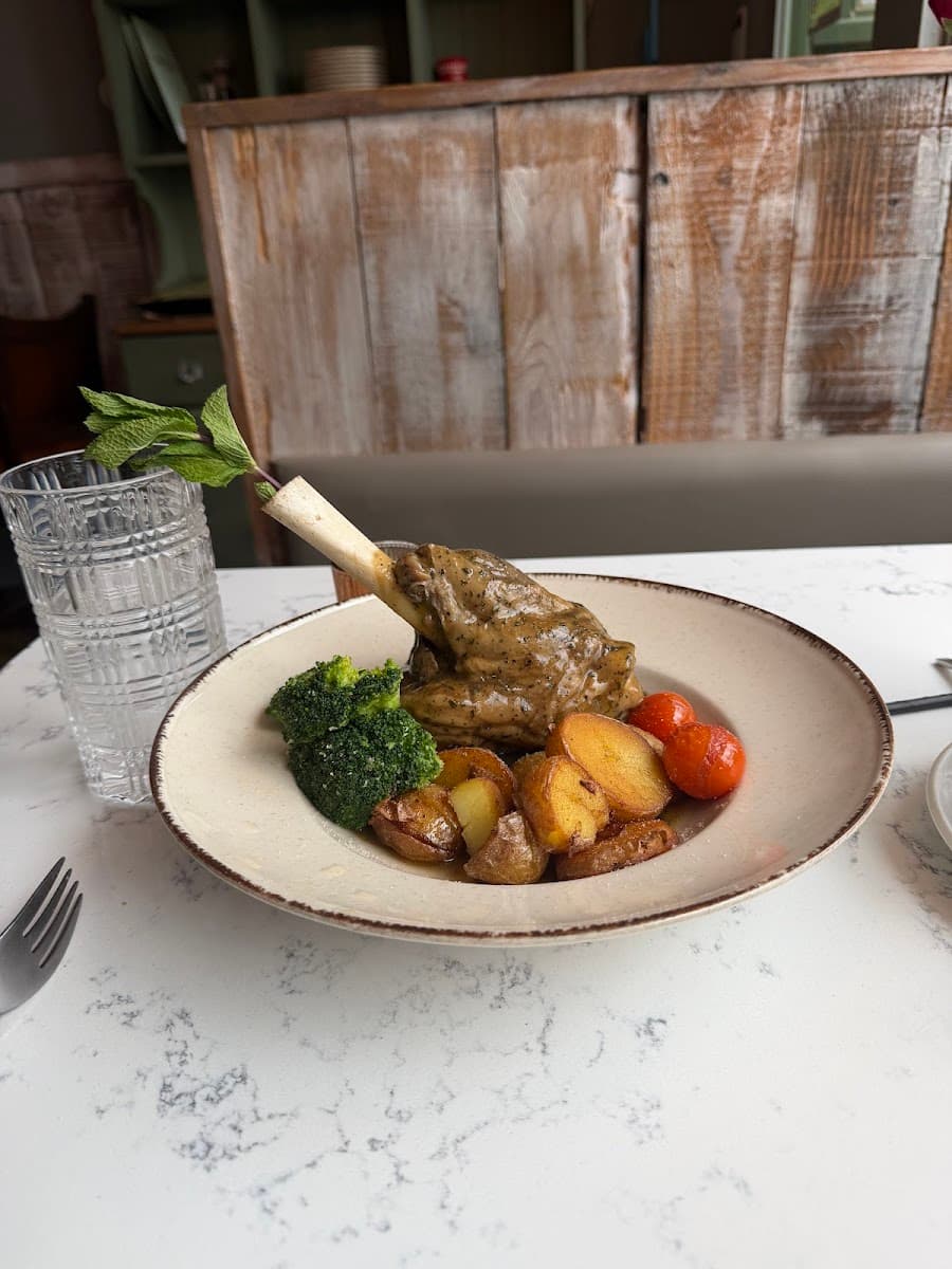 Lokal Gastro Bar