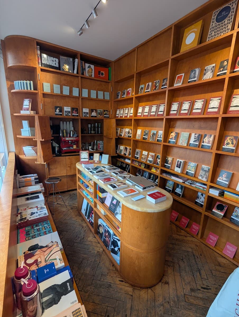 The Monocle Café