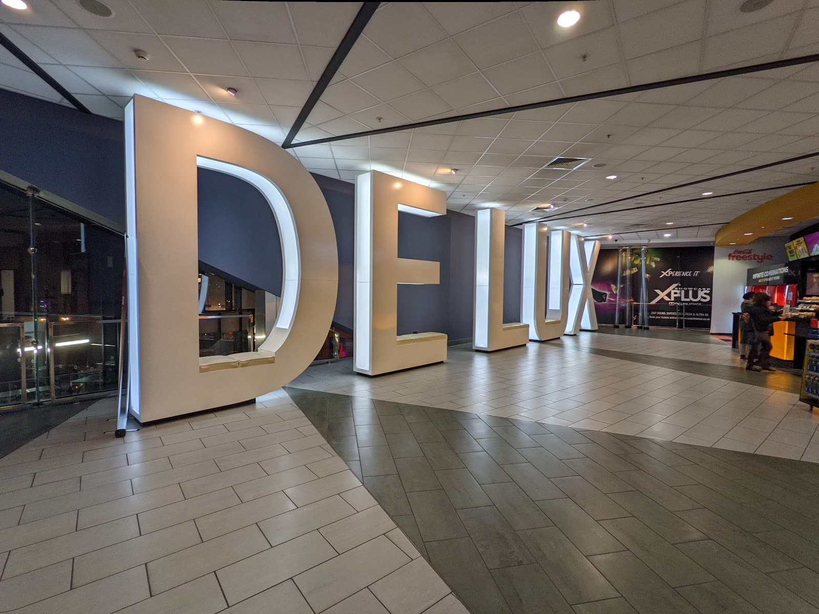 Showcase Cinema de Lux