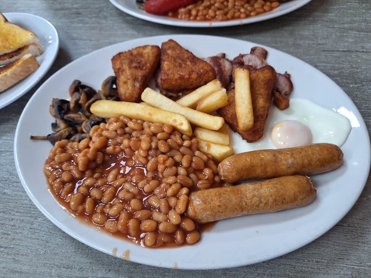 Tuck in Cafe
