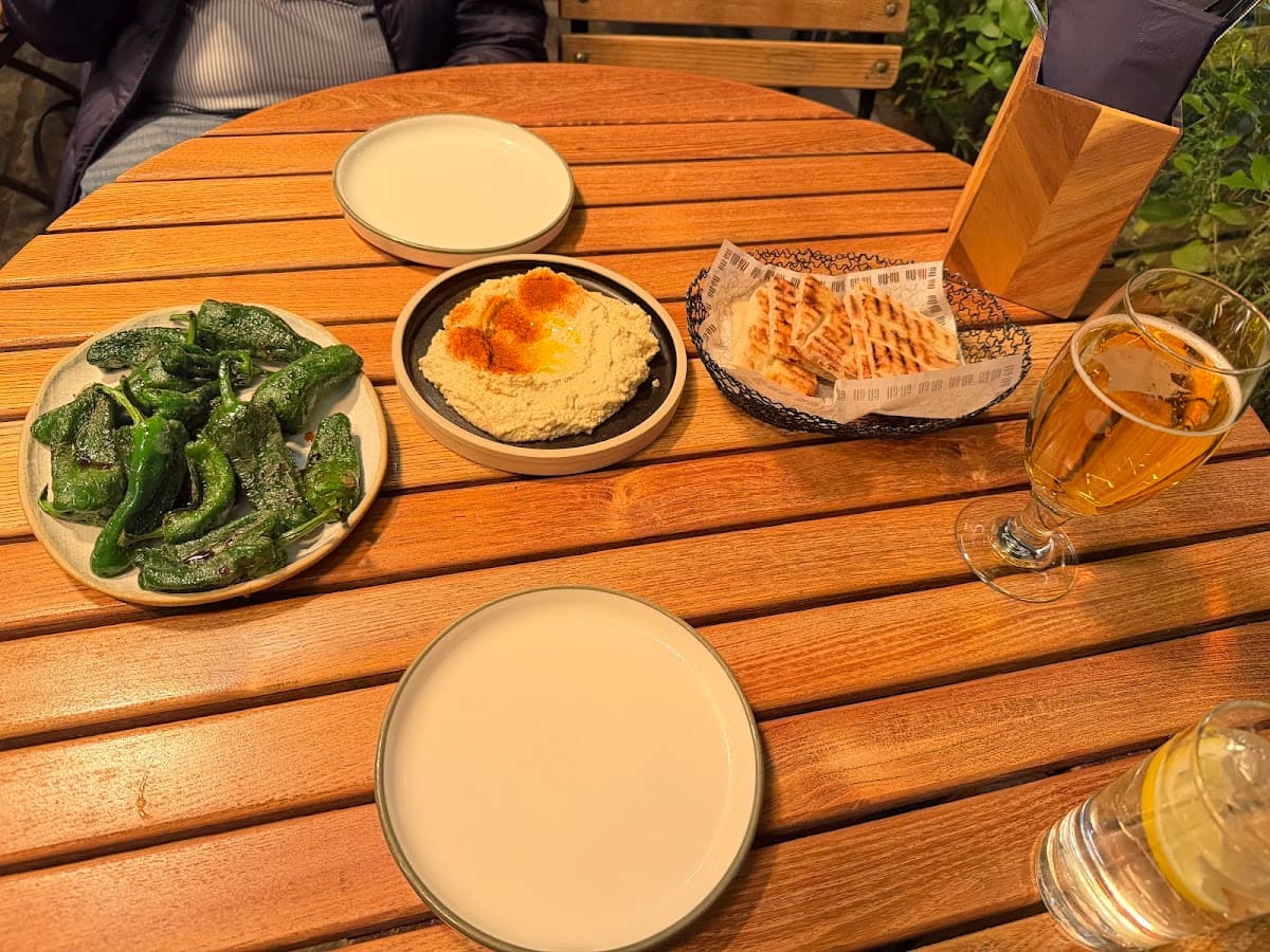 Nana Cafe