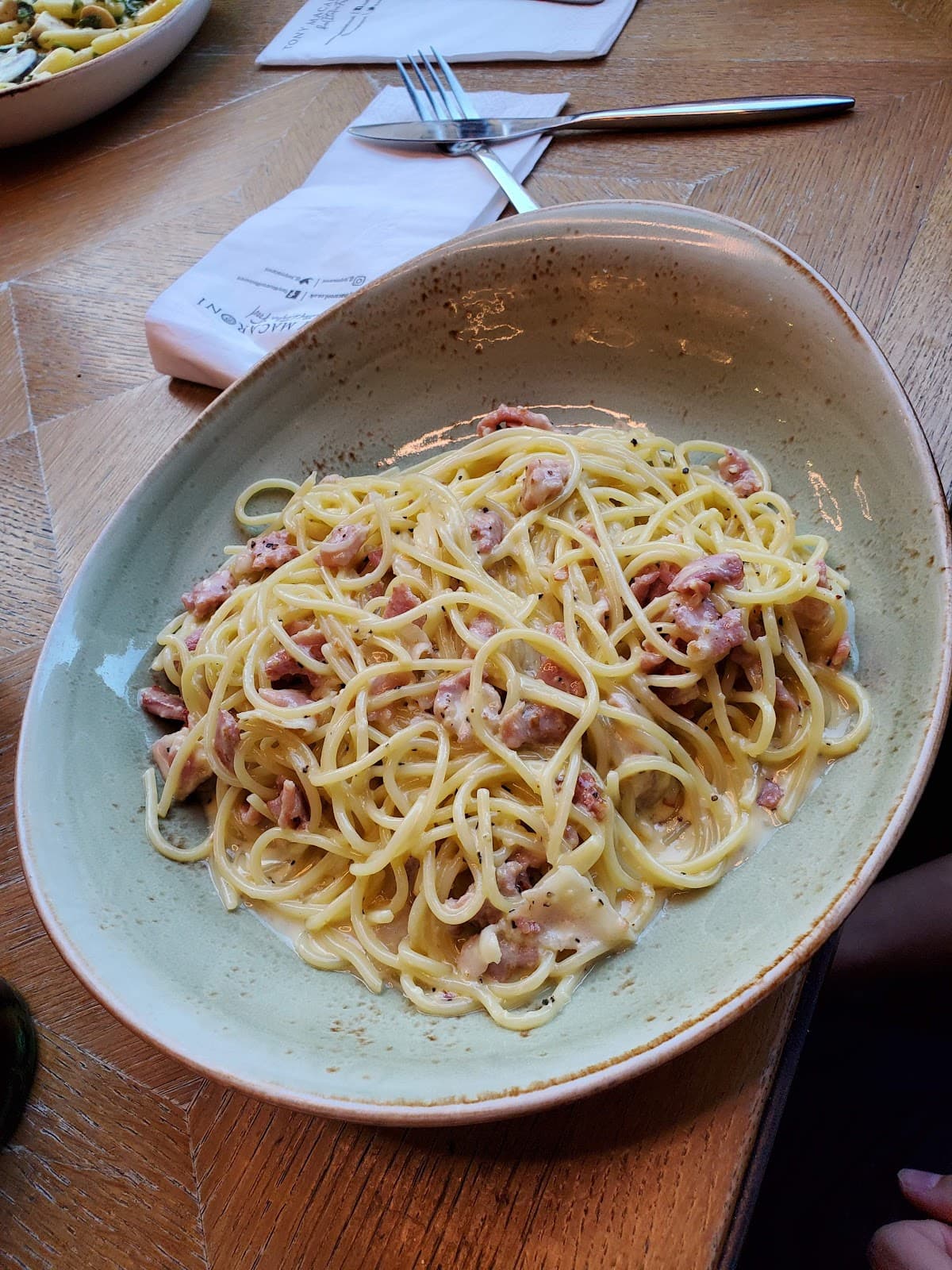 Tony Macaroni - Dundee