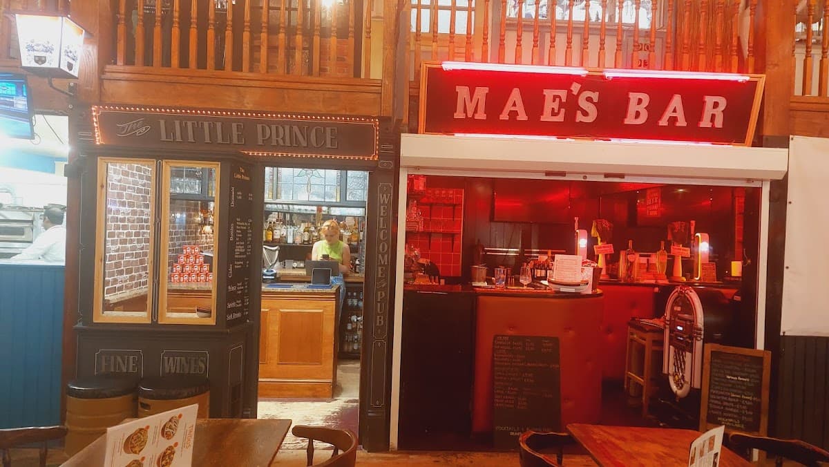Mae's Bar