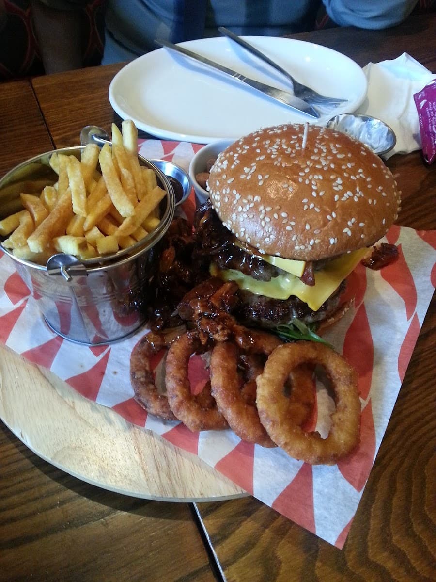 Lincoln Arms
