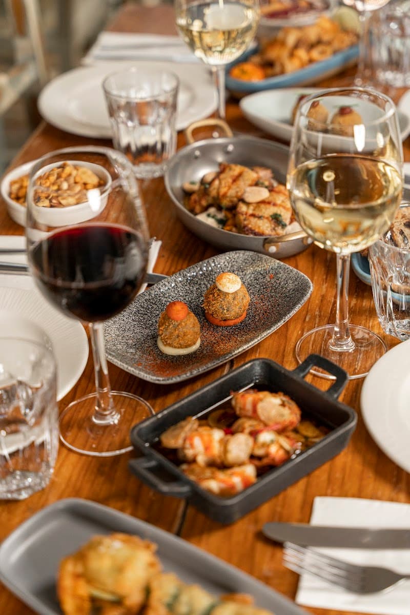 La Farola Cafe &Bistro