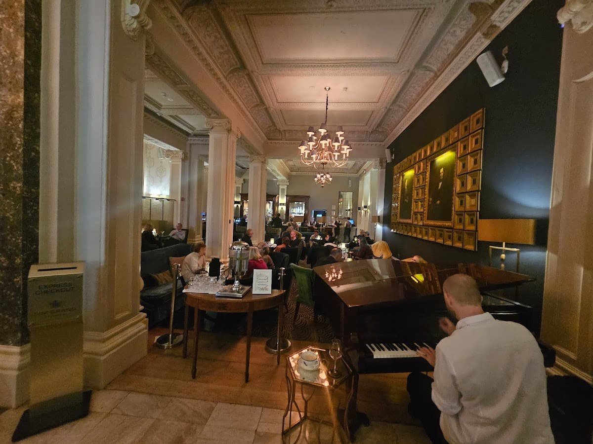 The Victoria Bar & Restaurant
