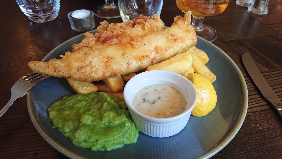 Red Lion Hotel café and bar