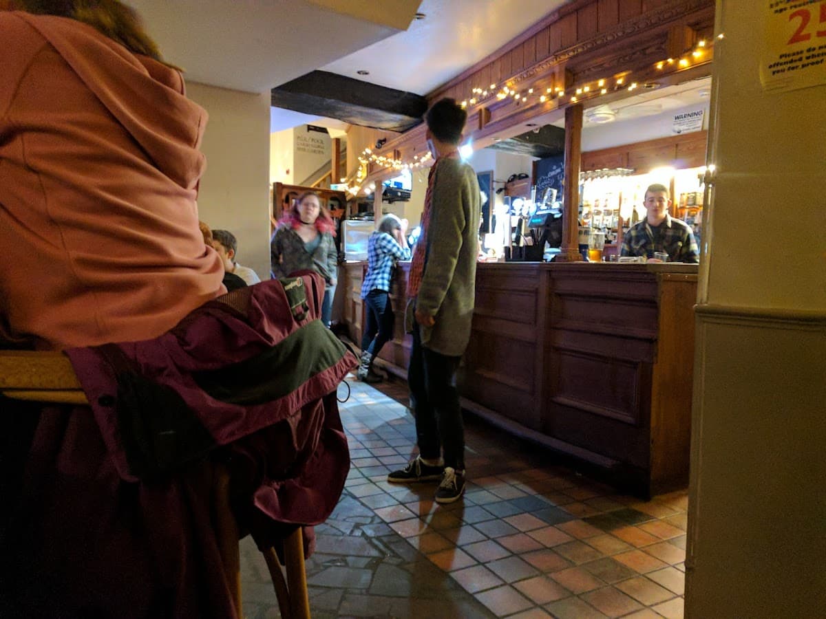 The Harp Inn