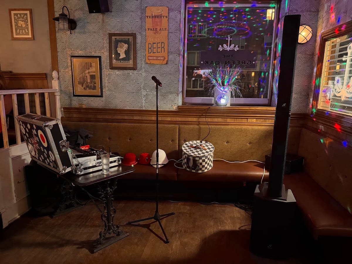 The Green Oak Bar