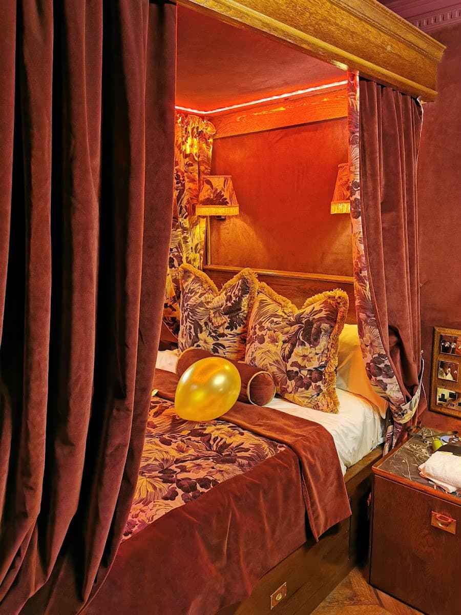 House of Gods Hotel
