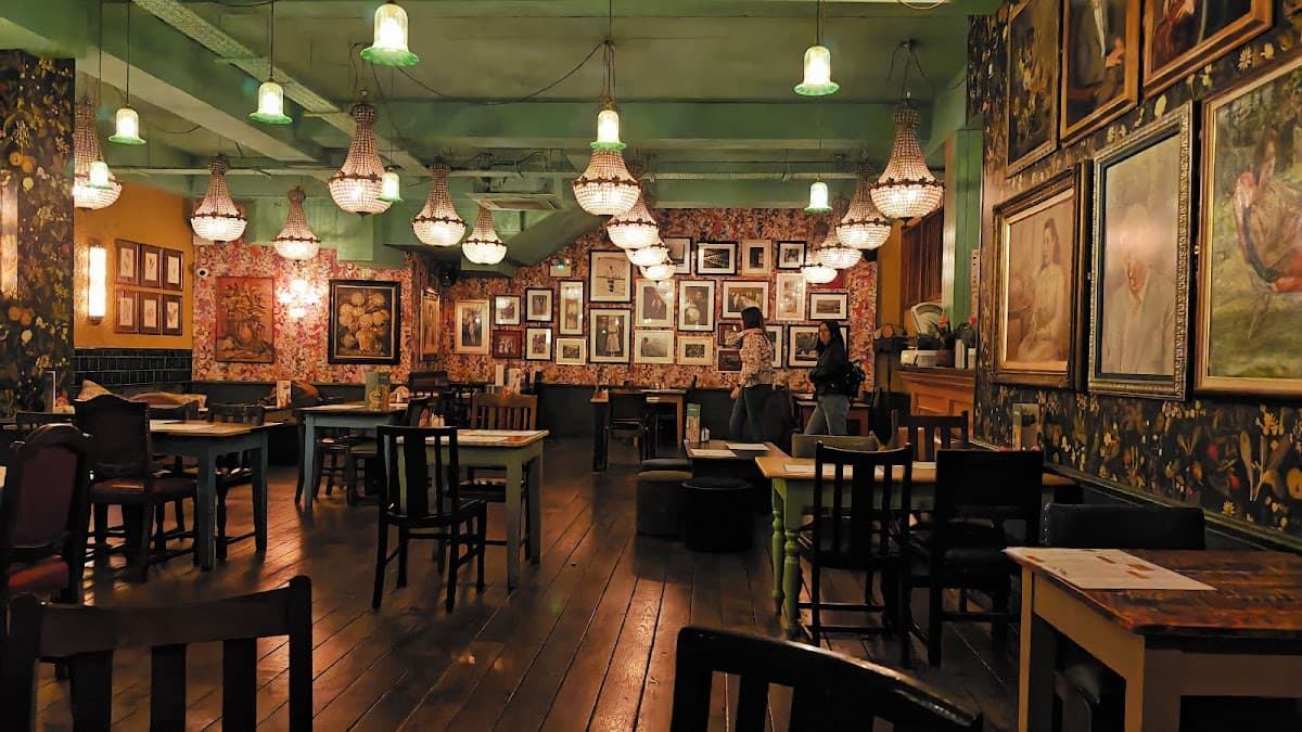 Floro Lounge