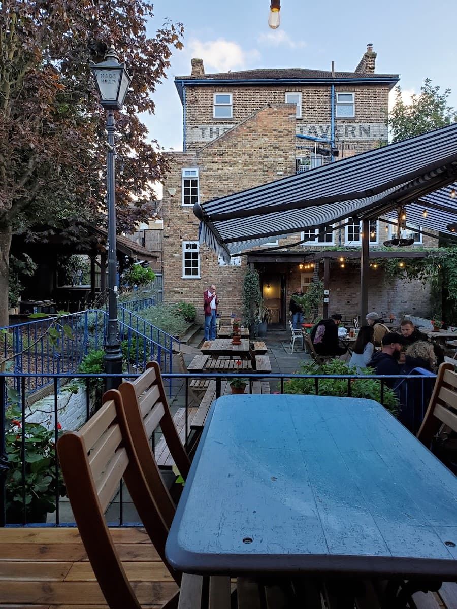 The Oval Tavern