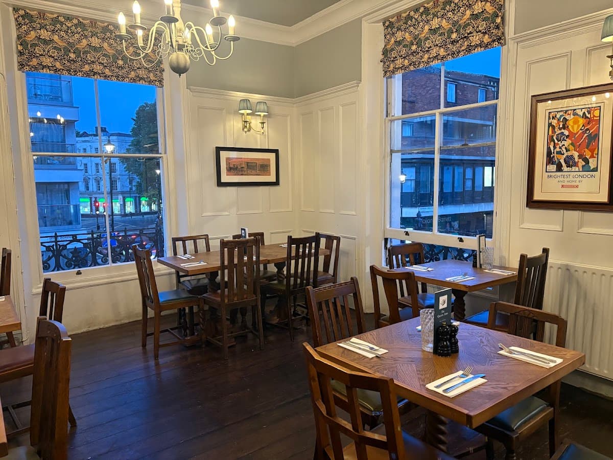 The Queens Arms