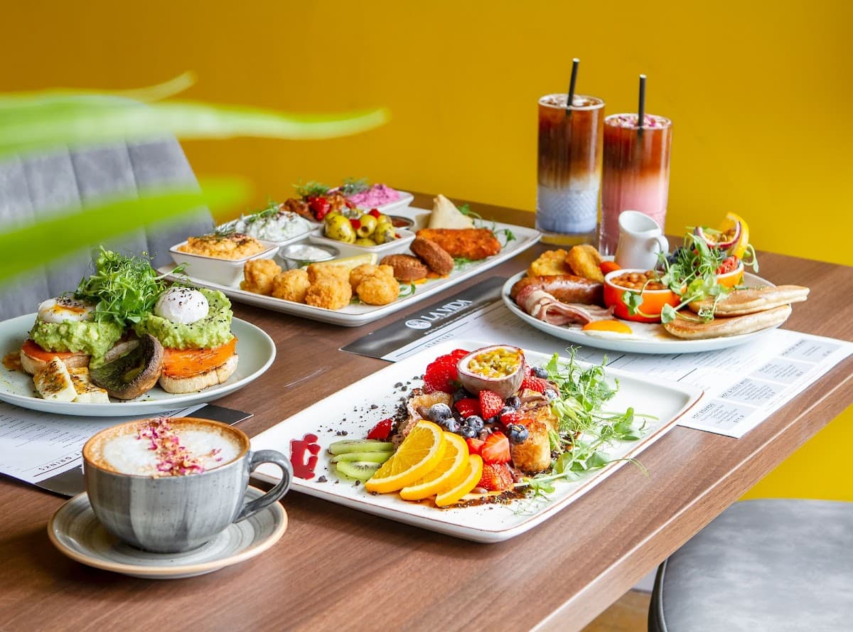 La Vida Café and Bistro