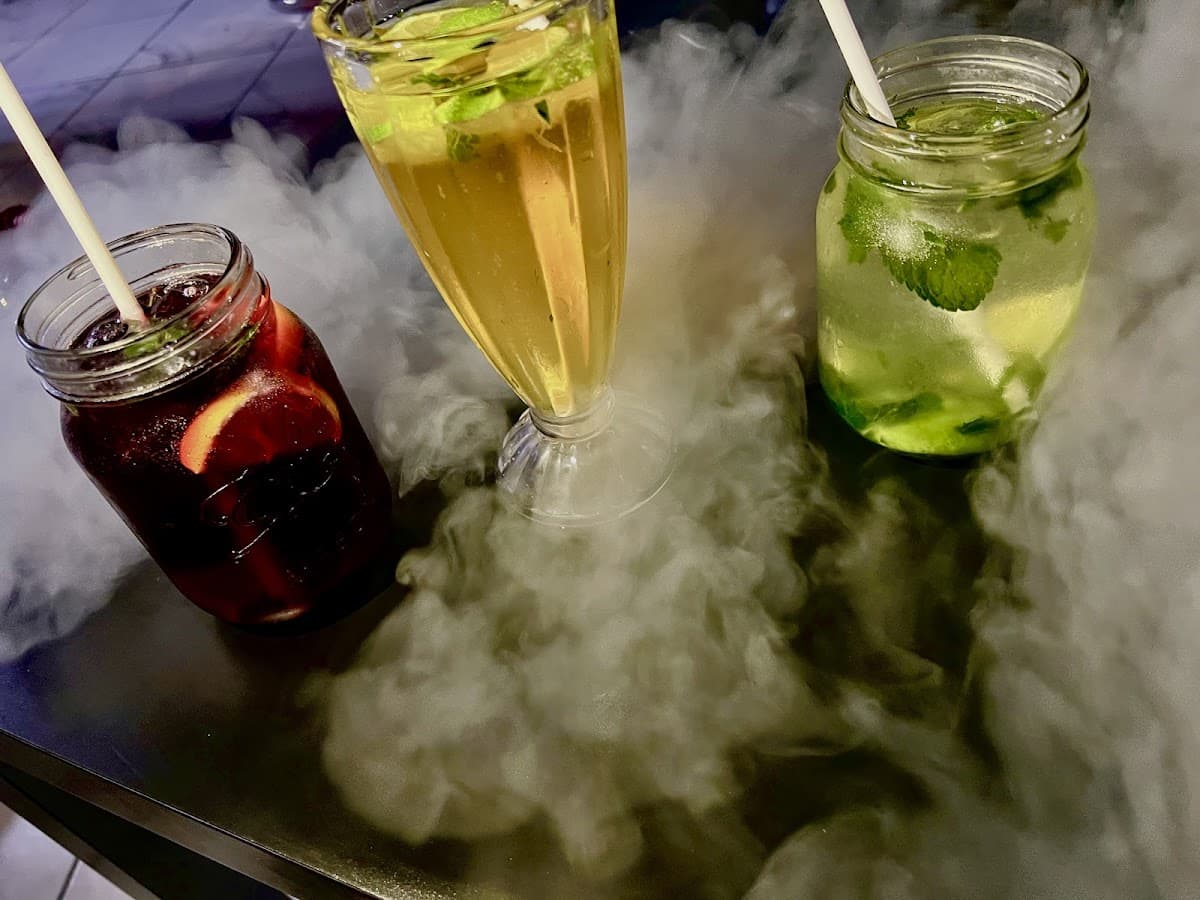 Empire Lounge