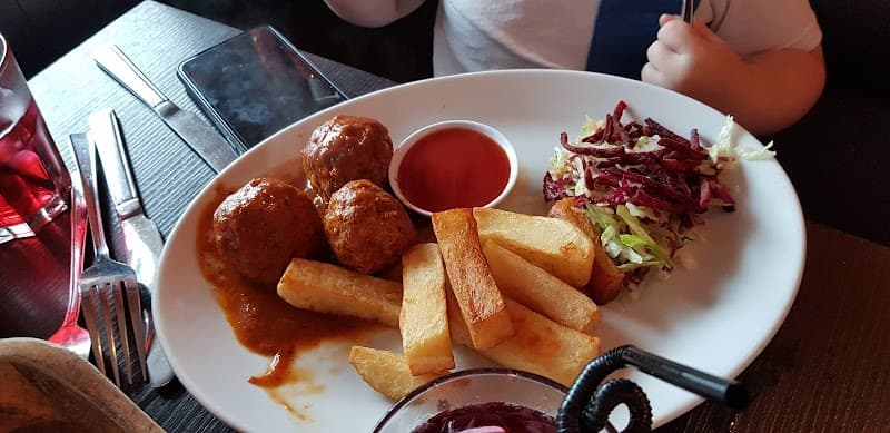 La Parrilla Mexican Bar & Grill