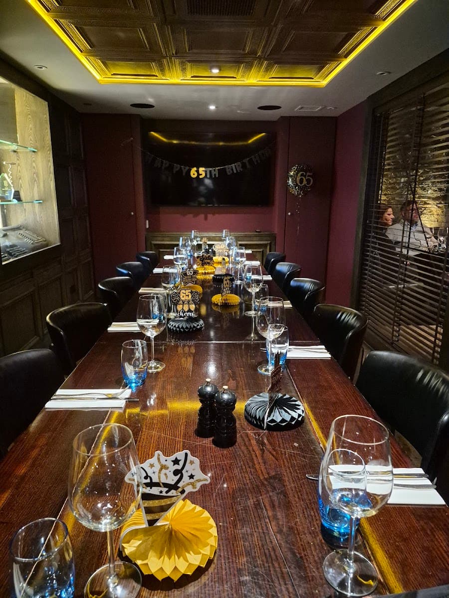 No.10 Bar and Restaurant